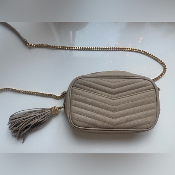 Yves Saint Laurent Beige Quilted Crossbody Bag - Picture 4 of 12